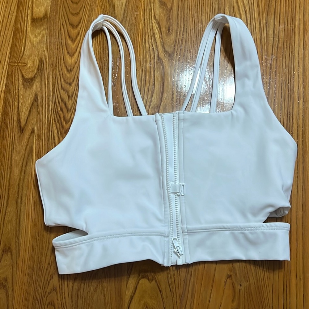 Buff Bunny XS white sports bra
